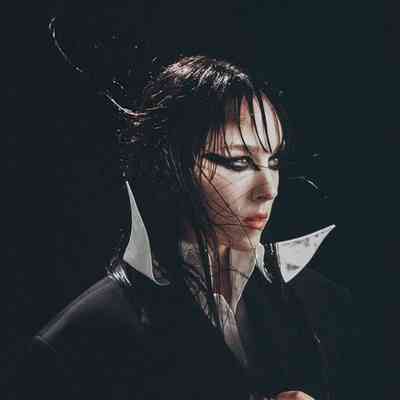 ALLIE X