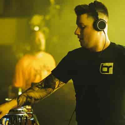 Fallen B2B Richter with MC Dino