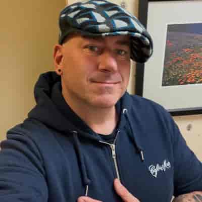 METAPHYSICAL B2B TONE ABSTRACT