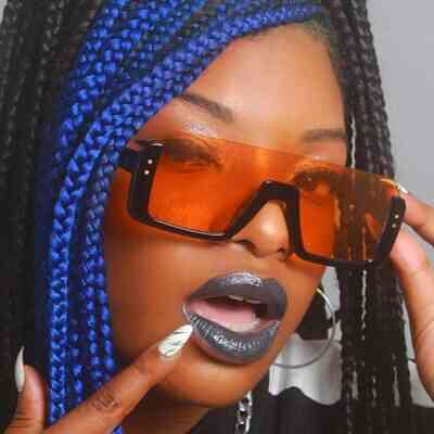 UNiiQU3